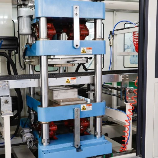 High Spped With Great Quality Three-station Plastic Thermoforming Machine